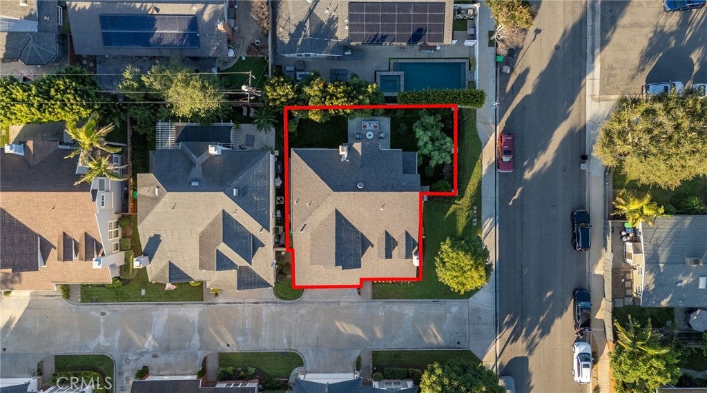 Costa Mesa, California, 92627, United States, 4 Bedrooms Bedrooms, ,3 BathroomsBathrooms,Residential,Contingent,1986895