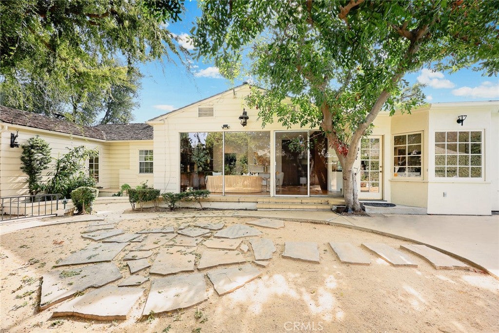 San Marino, California, 91108, United States, 4 Bedrooms Bedrooms, ,3 BathroomsBathrooms,Residential,Active,1993951