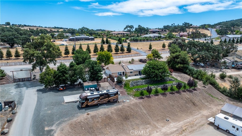 Paso Robles, California, 93446, United States, 7 Bedrooms Bedrooms, ,4 BathroomsBathrooms,Residential,Active,1904141