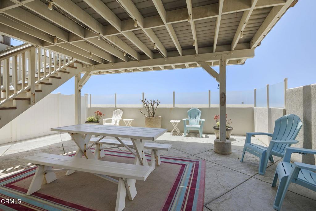 Oxnard, California, 93035, United States, 5 Bedrooms Bedrooms, ,3 BathroomsBathrooms,Residential,Active,1933720