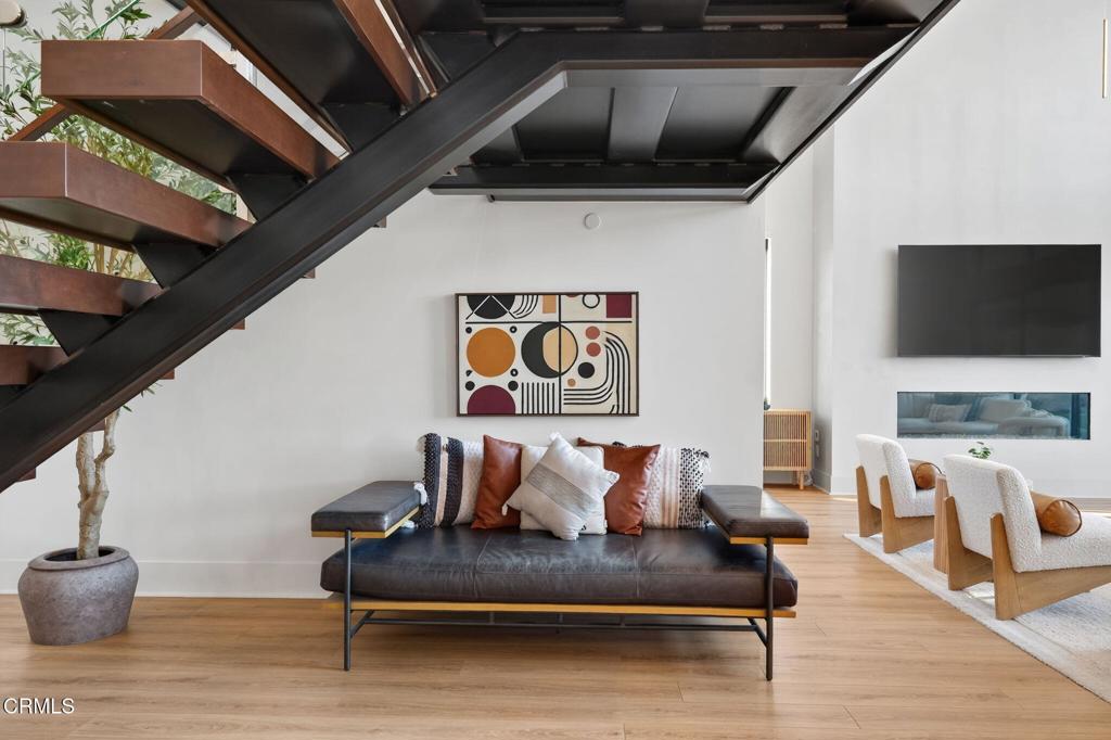 Porter Ranch, California, 91326, United States, 5 Bedrooms Bedrooms, ,6 BathroomsBathrooms,Residential,Active,1965808