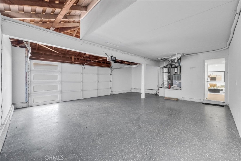 Huntington Beach, California, 92646, United States, 4 Bedrooms Bedrooms, ,3 BathroomsBathrooms,Residential,Active,1998762