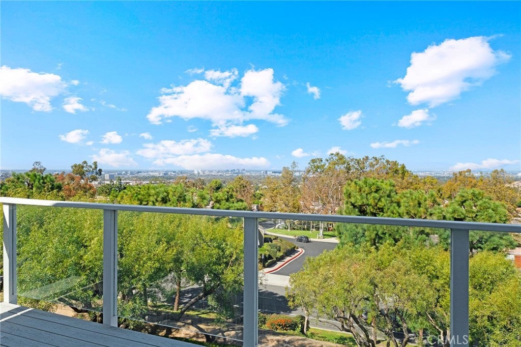 Irvine, California, 92603, United States, 4 Bedrooms Bedrooms, ,4 BathroomsBathrooms,Residential,Active,1986909