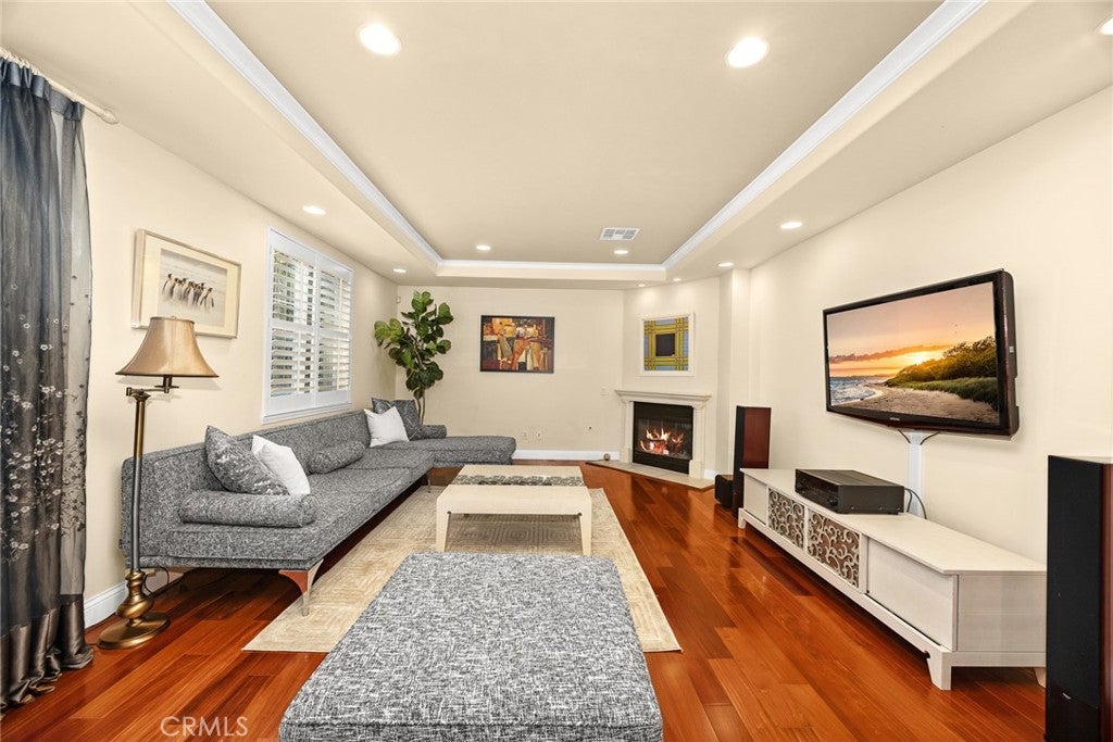 South Pasadena, California, 91030, United States, 4 Bedrooms Bedrooms, ,5 BathroomsBathrooms,Residential,Active,1968417