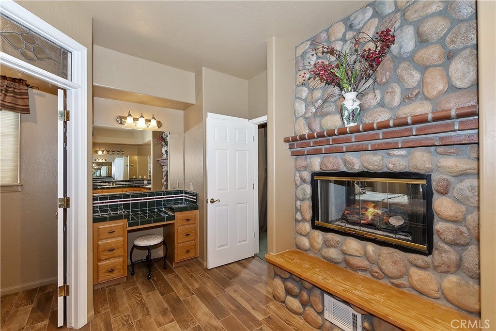 Lake Arrowhead, California, 92352, United States, ,5 BathroomsBathrooms,Residential,Active,1781875