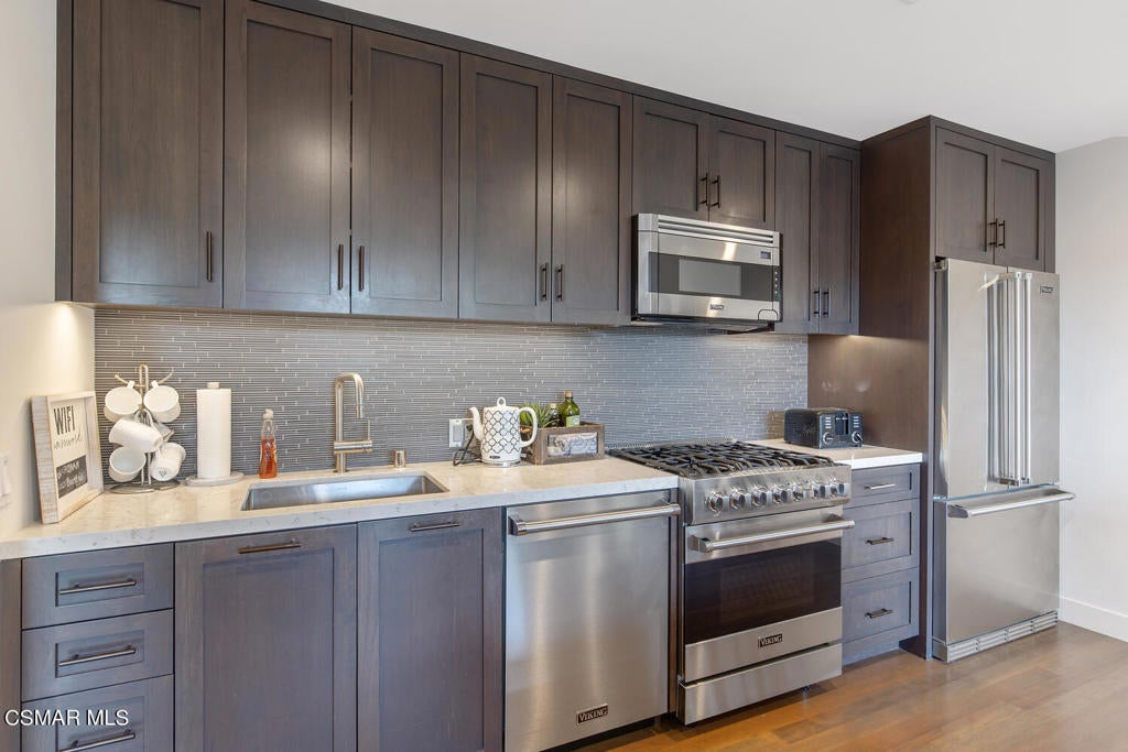 Lake Sherwood, California, 91361, United States, ,4 BathroomsBathrooms,Residential,Active,1820410