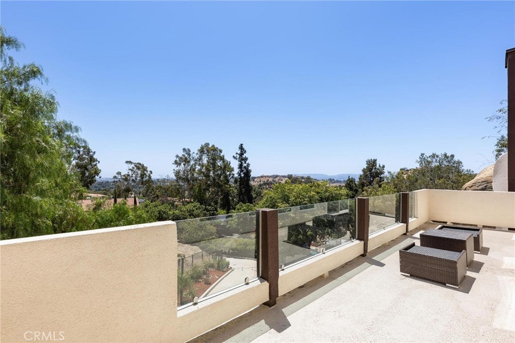 Chatsworth, California, 91311, United States, 4 Bedrooms Bedrooms, ,4 BathroomsBathrooms,Residential,Active,2011421