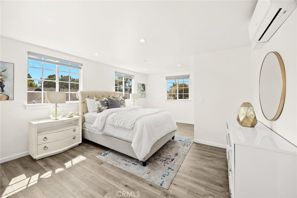 Los Angeles, California, 90034, United States, 5 Bedrooms Bedrooms, ,5 BathroomsBathrooms,Residential,Active,1899242