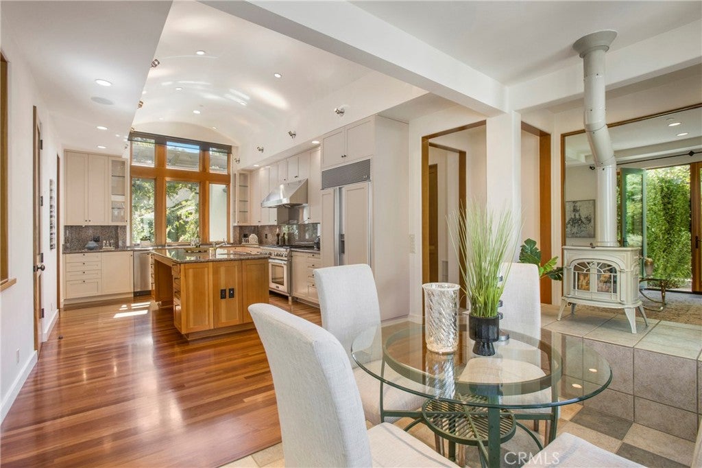 Silverado, California, 92676, United States, 6 Bedrooms Bedrooms, ,9 BathroomsBathrooms,Residential,Active,1926709