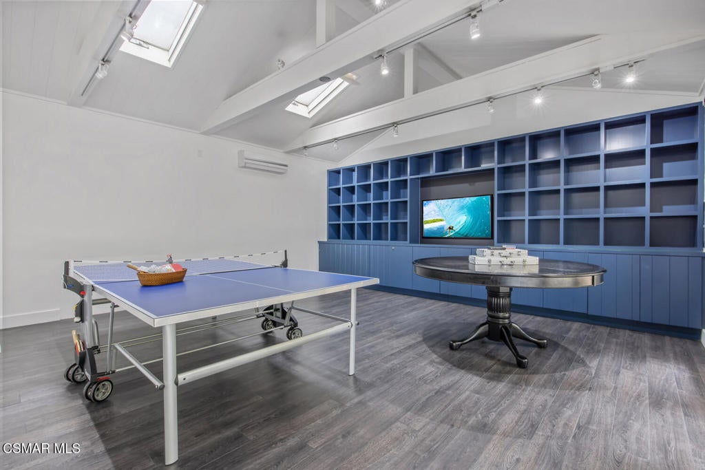 Malibu, California, 90265, United States, 4 Bedrooms Bedrooms, ,5 BathroomsBathrooms,Residential,Active,1892428