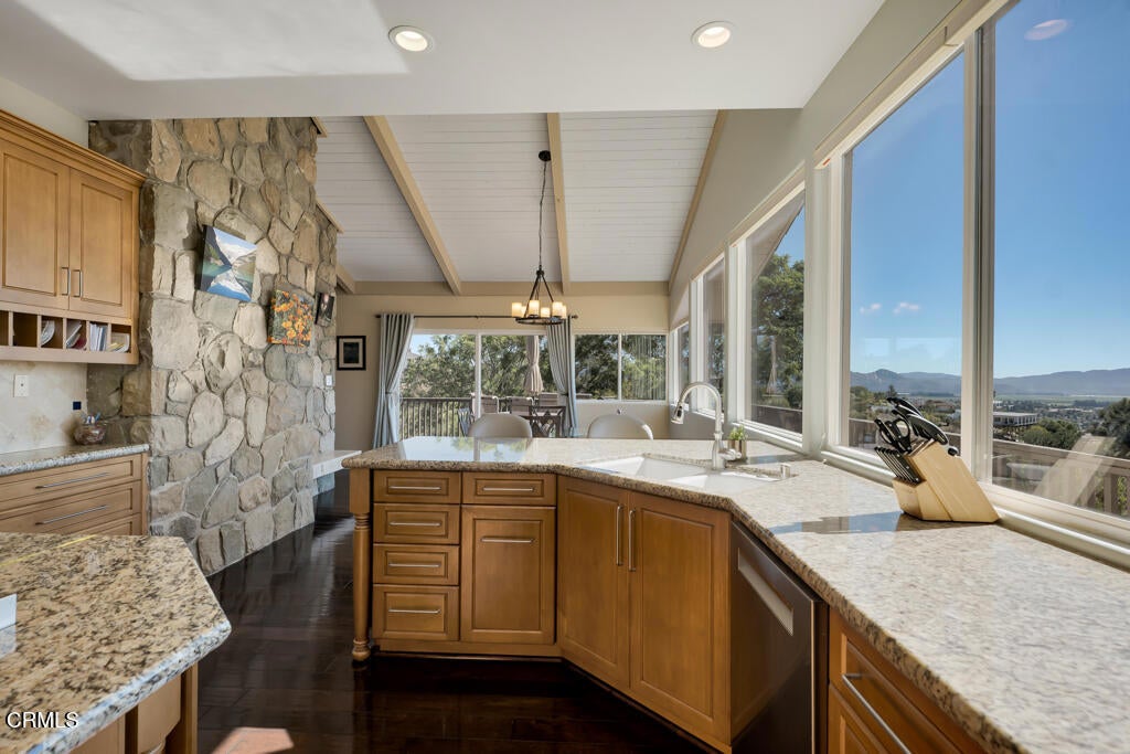 Camarillo, California, 93010, United States, 4 Bedrooms Bedrooms, ,6 BathroomsBathrooms,Residential,Active,1987228