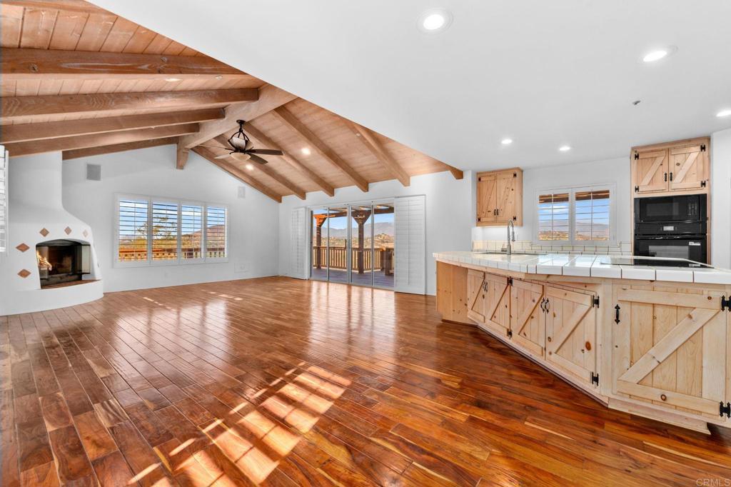 Escondido, California, 92026, United States, 3 Bedrooms Bedrooms, ,2 BathroomsBathrooms,Residential,Active,1972147