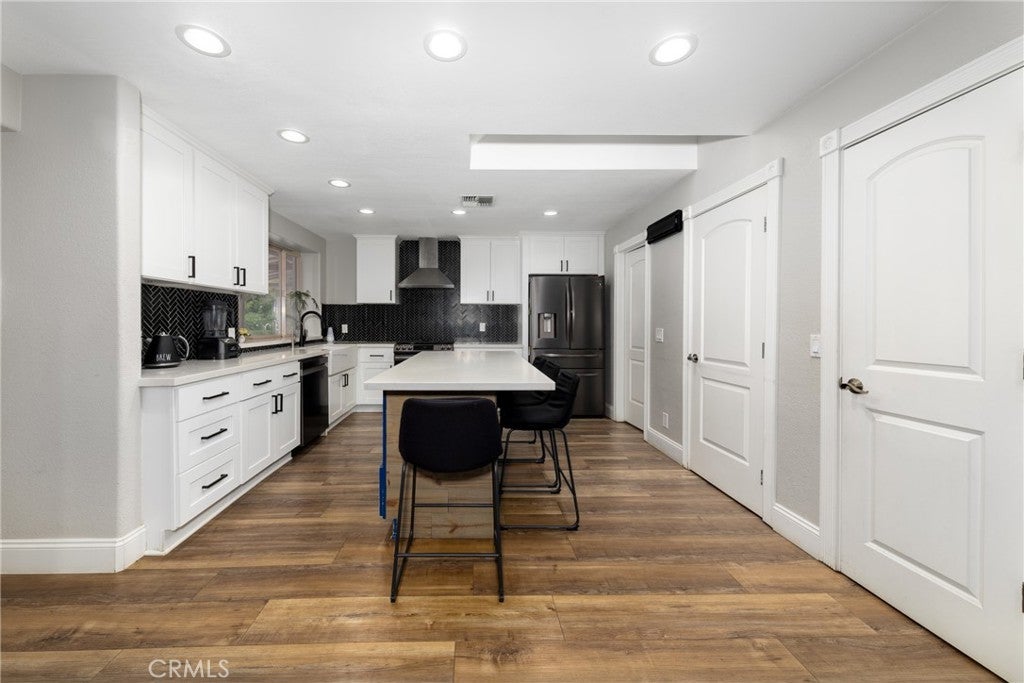 Yucaipa, California, 92399, United States, 5 Bedrooms Bedrooms, ,4 BathroomsBathrooms,Residential,Pending,1985872