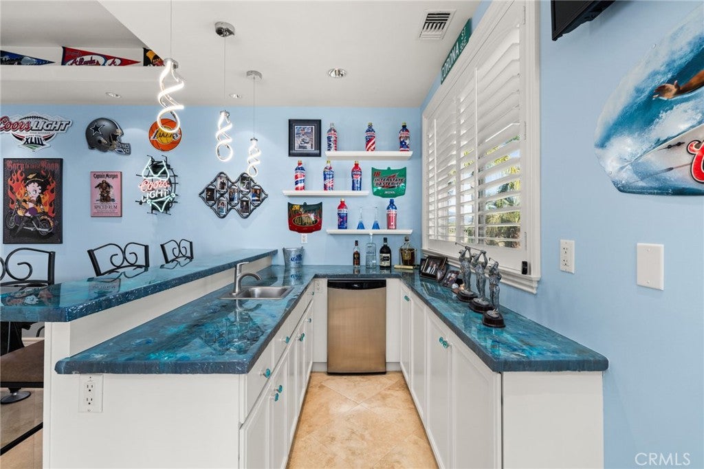 Corona, California, 92881, United States, 4 Bedrooms Bedrooms, ,5 BathroomsBathrooms,Residential,Active,1810439