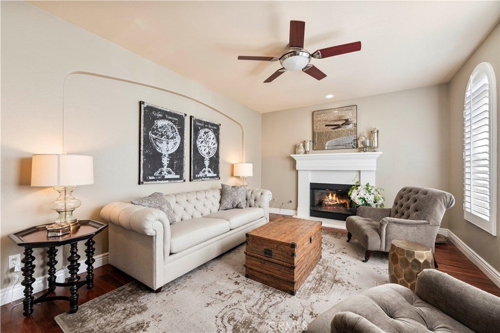 Valencia, California, 91381, United States, 5 Bedrooms Bedrooms, ,4 BathroomsBathrooms,Residential,Active,2007929