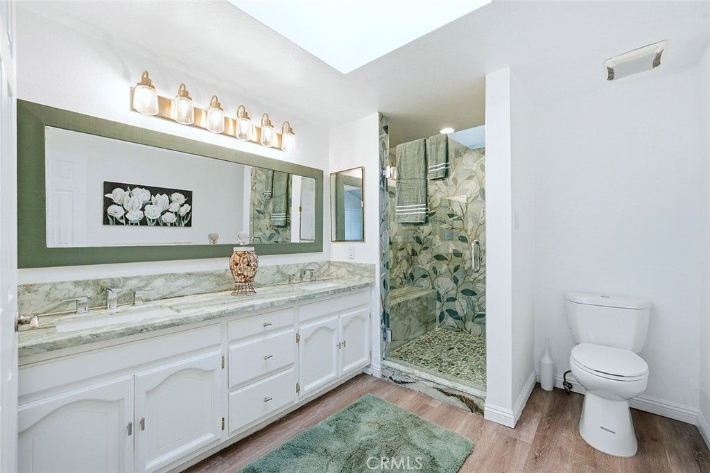 Seal Beach, California, 90740, United States, 4 Bedrooms Bedrooms, ,3 BathroomsBathrooms,Residential,Active,2010555