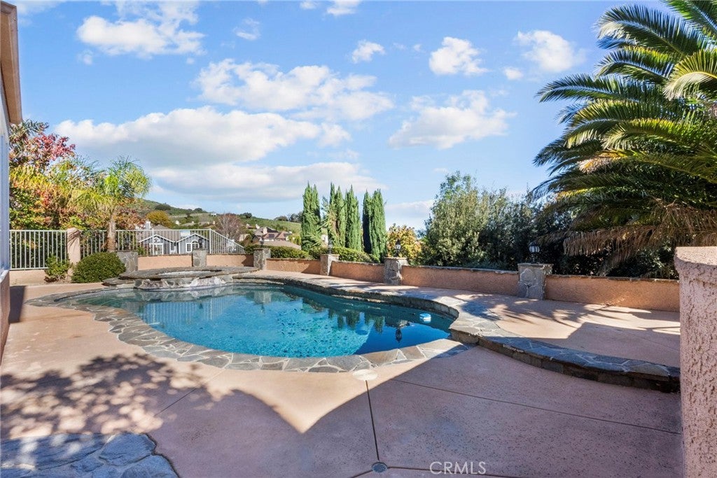 Canoga Park, California, 91304, United States, 5 Bedrooms Bedrooms, ,5 BathroomsBathrooms,Residential,Active,2006939