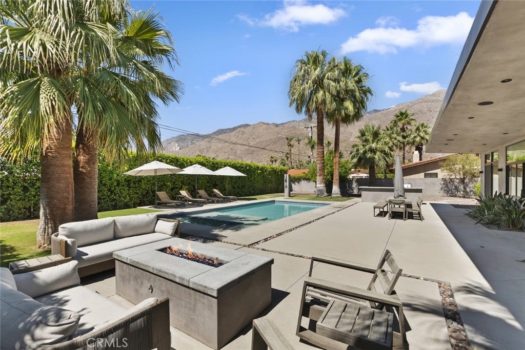 Palm Springs, California, 92264, United States, 4 Bedrooms Bedrooms, ,5 BathroomsBathrooms,Residential,Active,1999334
