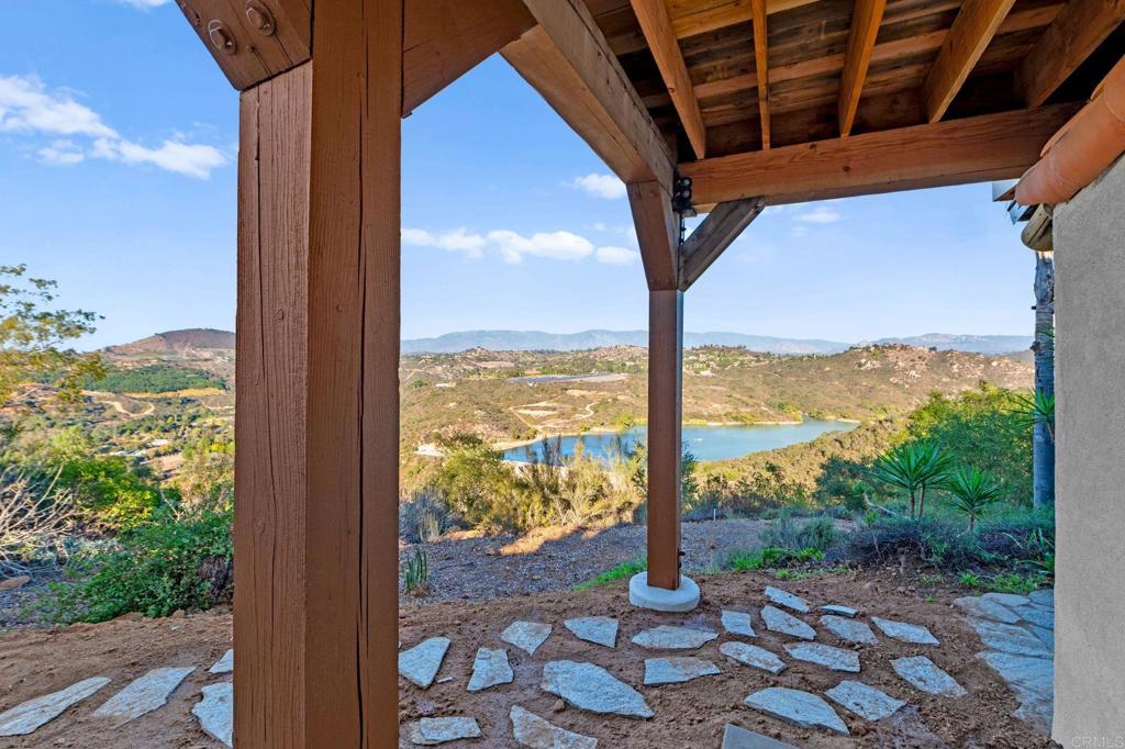 Escondido, California, 92026, United States, 3 Bedrooms Bedrooms, ,2 BathroomsBathrooms,Residential,Active,1972147