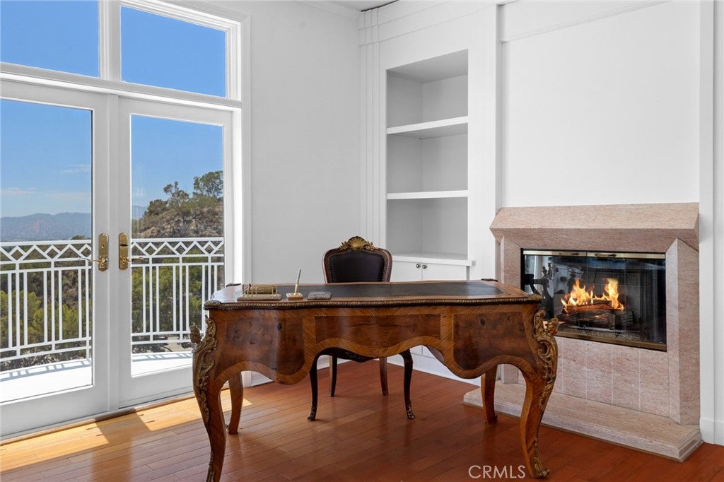Glendale, California, 91206, United States, 5 Bedrooms Bedrooms, ,6 BathroomsBathrooms,Residential,Active,1941392