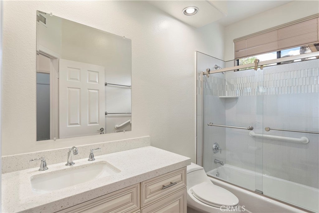 Fallbrook, California, 92028, United States, 3 Bedrooms Bedrooms, ,3 BathroomsBathrooms,Residential,Active,2006990