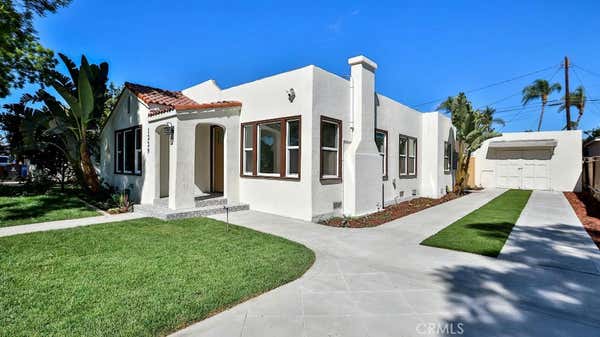 1229 S GARNSEY ST, SANTA ANA, CA 92707, photo 4 of 23