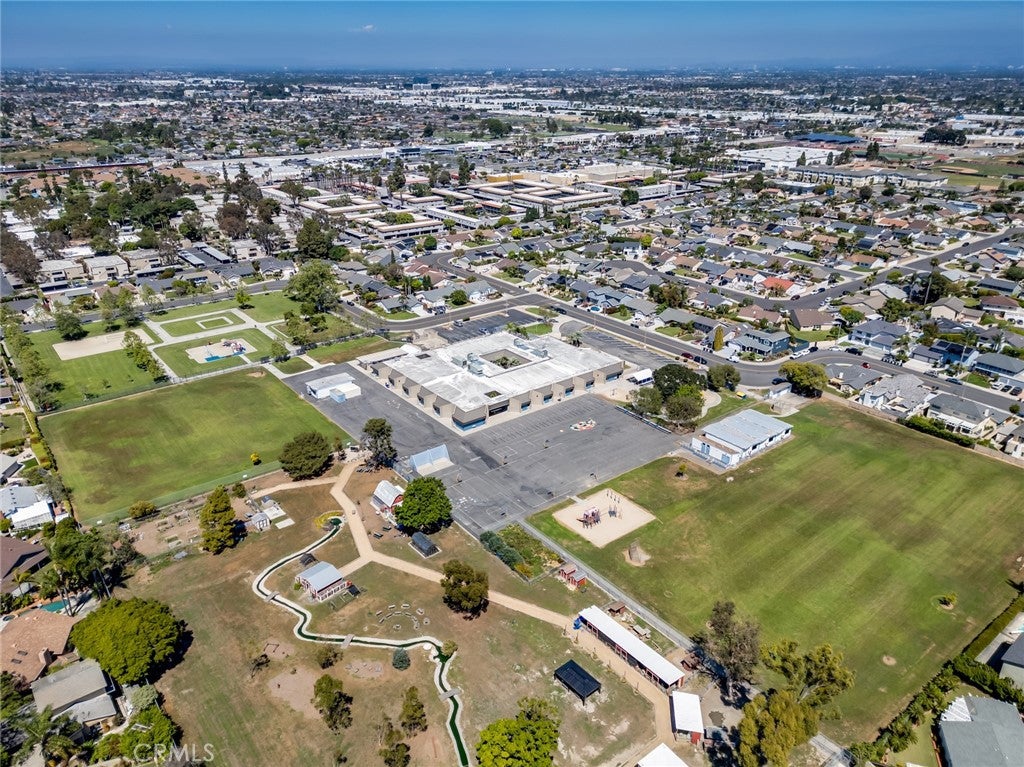 Huntington Beach, California, 92647, United States, 4 Bedrooms Bedrooms, ,3 BathroomsBathrooms,Residential,Active,2037145