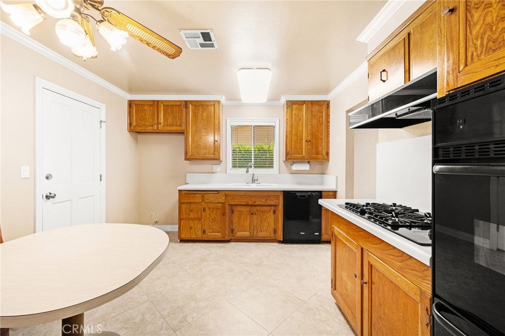Garden Grove, California, 92845, United States, 4 Bedrooms Bedrooms, ,2 BathroomsBathrooms,Residential,Active,1915046