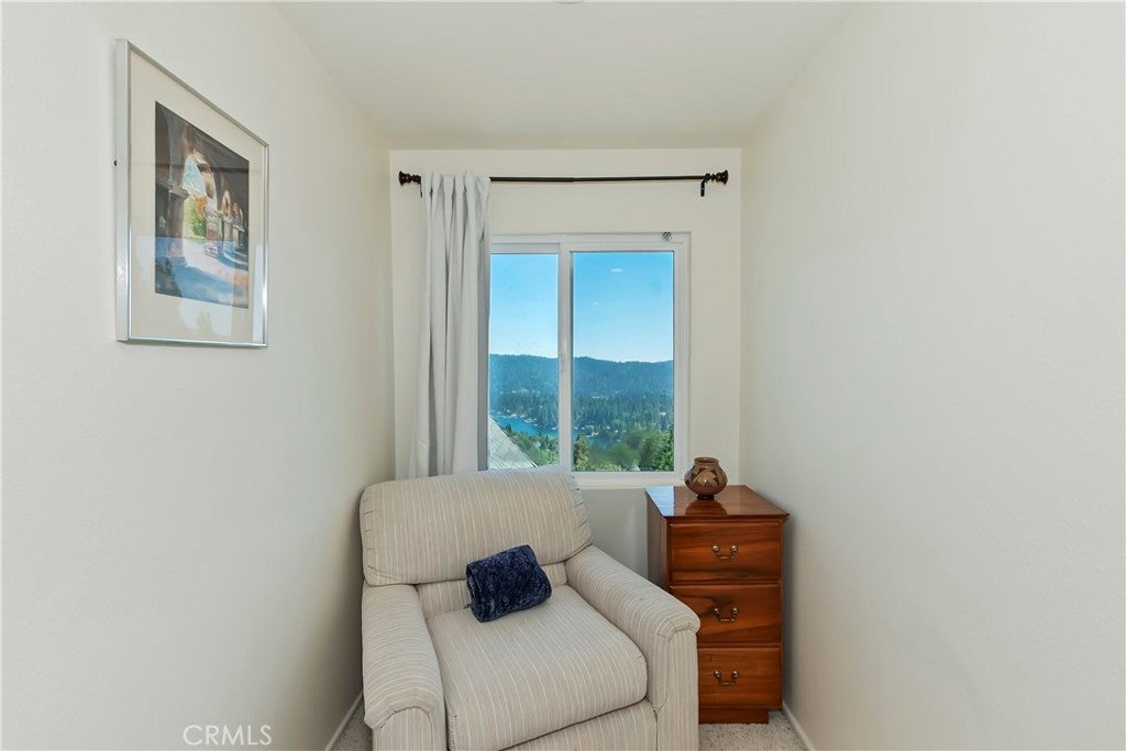 Lake Arrowhead, California, 92352, United States, 3 Bedrooms Bedrooms, ,3 BathroomsBathrooms,Residential,Active,1952988