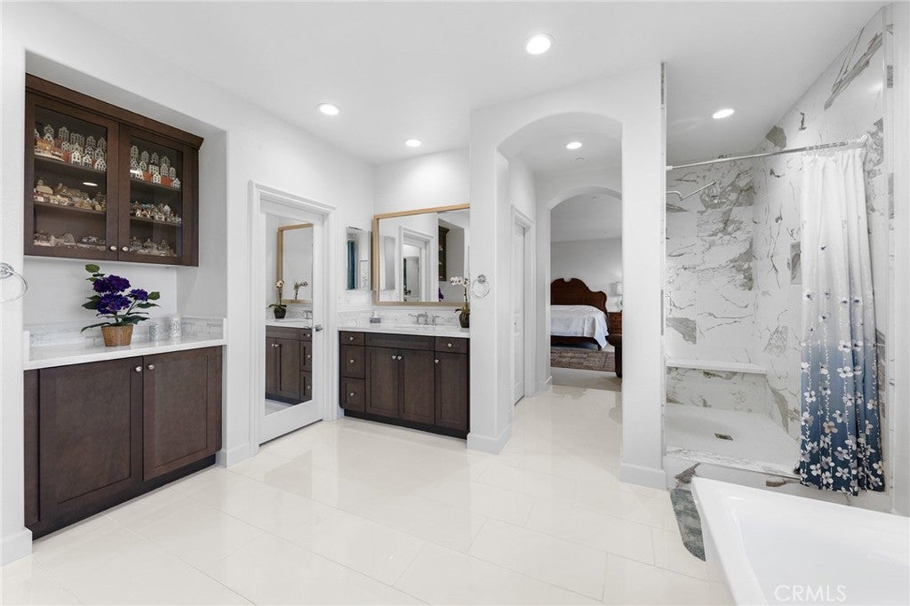 Chino Hills, California, 91709, United States, 5 Bedrooms Bedrooms, ,6 BathroomsBathrooms,Residential,Active,1986885