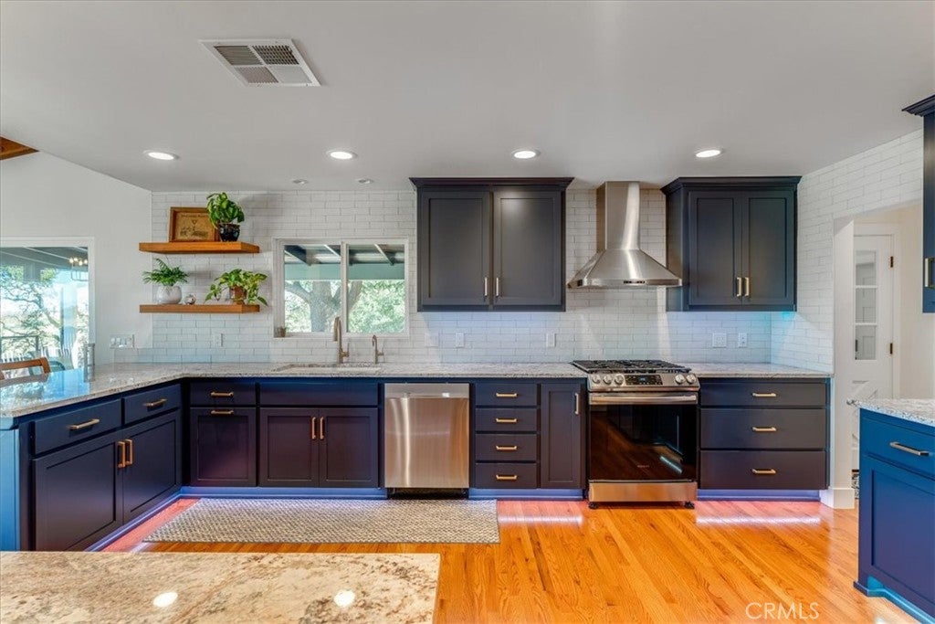 Paso Robles, California, 93446, United States, 3 Bedrooms Bedrooms, ,3 BathroomsBathrooms,Residential,Active,1990043