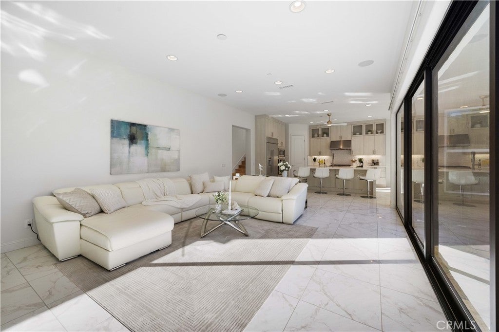 Carlsbad, California, 92010, United States, 4 Bedrooms Bedrooms, ,5 BathroomsBathrooms,Residential,Active,2014609