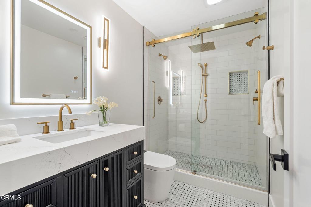 Ventura, California, 93003, United States, 4 Bedrooms Bedrooms, ,3 BathroomsBathrooms,Residential,Active,1936147