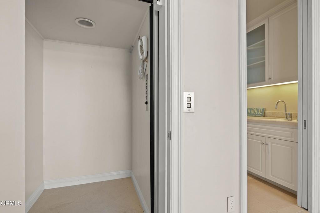 Oxnard, California, 93035, United States, 4 Bedrooms Bedrooms, ,6 BathroomsBathrooms,Residential,Active,1993670