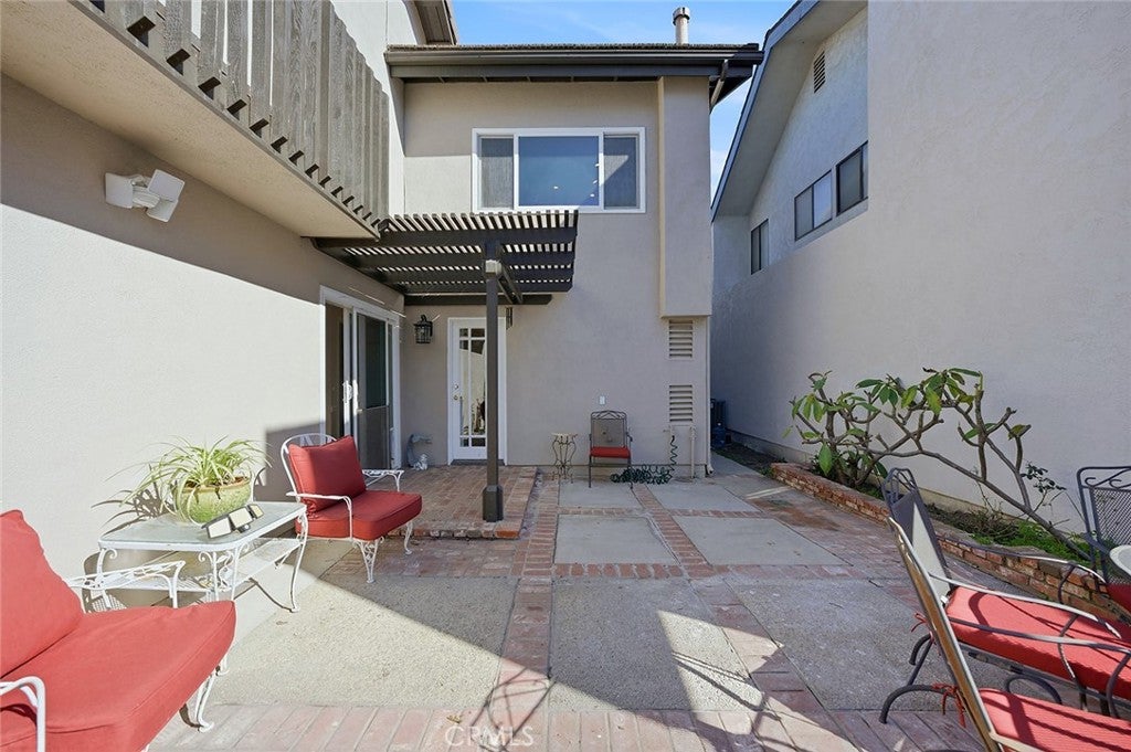 Seal Beach, California, 90740, United States, 4 Bedrooms Bedrooms, ,3 BathroomsBathrooms,Residential,Active,2010555
