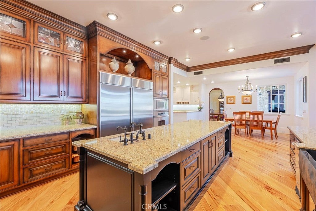 Valencia, California, 91381, United States, 6 Bedrooms Bedrooms, ,11 BathroomsBathrooms,Residential,Active,1959978