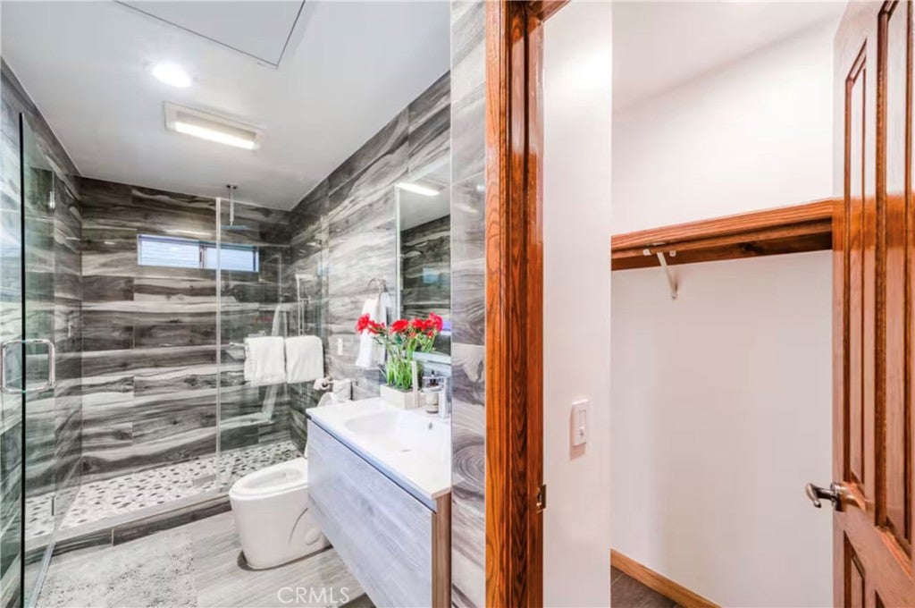 Big Bear Lake, California, 92315, United States, 4 Bedrooms Bedrooms, ,4 BathroomsBathrooms,Residential,Active,1999274