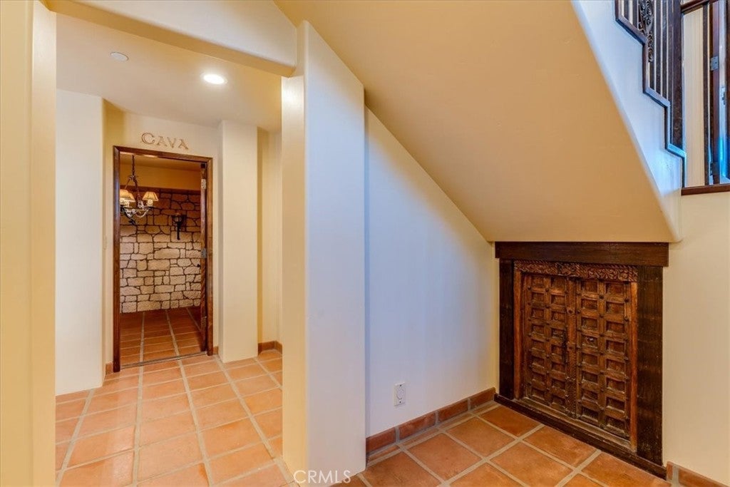 San Luis Obispo, California, 93401, United States, 5 Bedrooms Bedrooms, ,5 BathroomsBathrooms,Residential,Active,1943782