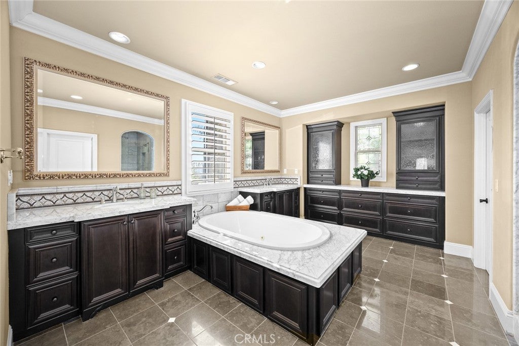 Walnut, California, 91789, United States, 4 Bedrooms Bedrooms, ,5 BathroomsBathrooms,Residential,Active,1990595