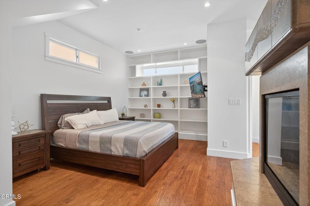 Oxnard, California, 93035, United States, 4 Bedrooms Bedrooms, ,3 BathroomsBathrooms,Residential,Active,1919384