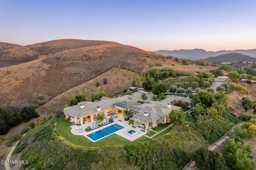 Thousand Oaks, California, 91362, United States, 6 Bedrooms Bedrooms, ,7 BathroomsBathrooms,Residential,Active,2007641