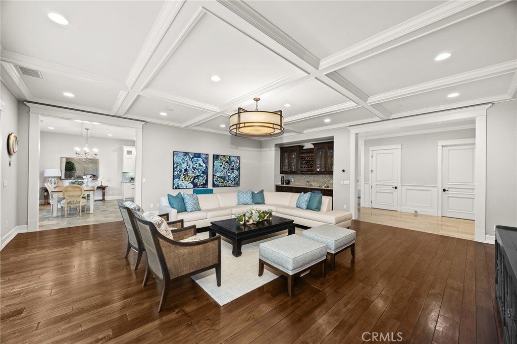 Arcadia, California, 91007, United States, 5 Bedrooms Bedrooms, ,6 BathroomsBathrooms,Residential,Active,1952997