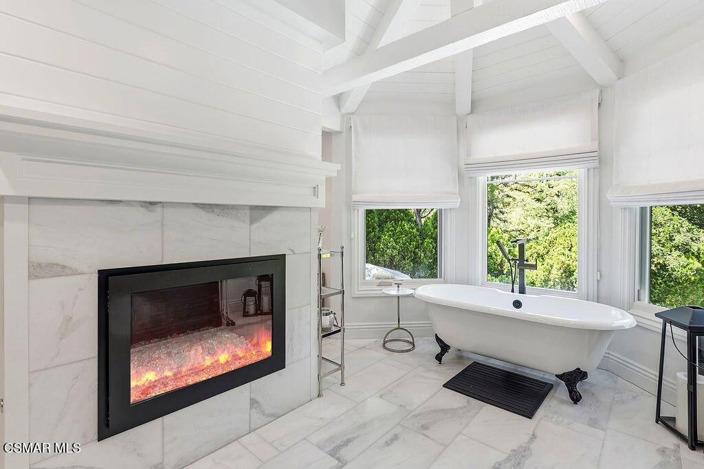 Westlake Village, California, 91362, United States, 6 Bedrooms Bedrooms, ,6 BathroomsBathrooms,Residential,Active,2031759