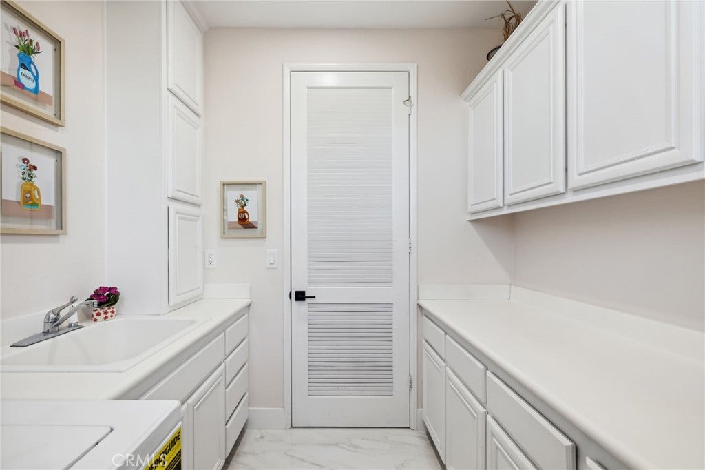 Yucaipa, California, 92399, United States, 4 Bedrooms Bedrooms, ,6 BathroomsBathrooms,Residential,Active,1858722