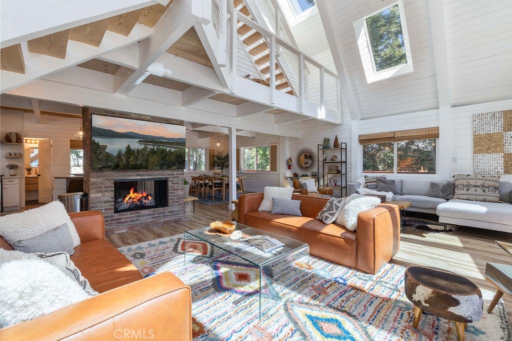 Big Bear Lake, California, 92315, United States, 4 Bedrooms Bedrooms, ,4 BathroomsBathrooms,Residential,Active,1926921