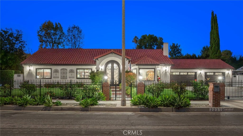 Chatsworth, California, 91311, United States, 4 Bedrooms Bedrooms, ,3 BathroomsBathrooms,Residential,Active,2006764