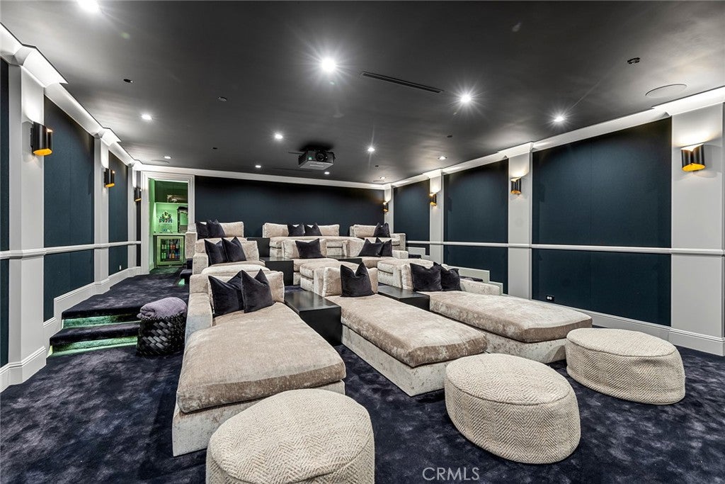 Los Angeles, California, 90077, United States, 8 Bedrooms Bedrooms, ,12 BathroomsBathrooms,Residential,Active,1905105