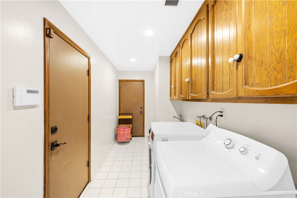 Palos Verdes Estates, California, 90274, United States, 4 Bedrooms Bedrooms, ,3 BathroomsBathrooms,Residential,Active,1922529