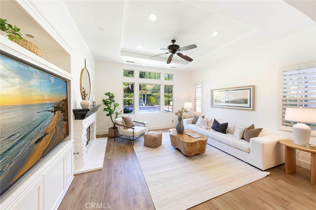 San Clemente, California, 92673, United States, 6 Bedrooms Bedrooms, ,5 BathroomsBathrooms,Residential,Active,1922275