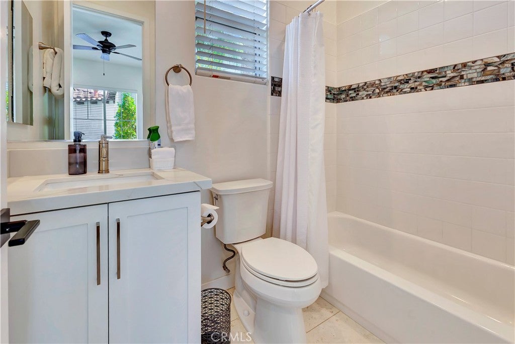 Indio, California, 92201, United States, 6 Bedrooms Bedrooms, ,5 BathroomsBathrooms,Residential,Active,1880350